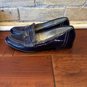 Un Tour En Ville Blue Patent Leather Loafers